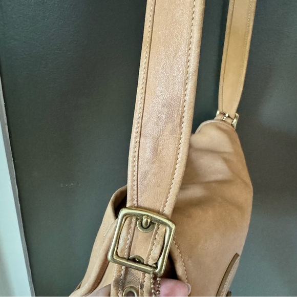 Good Condition Tan Coach Crossbody - Picture 4 of 11